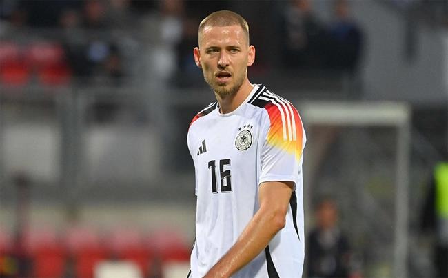 defender-waldemar-anton-a-bright-star-of-modern-german-football-142